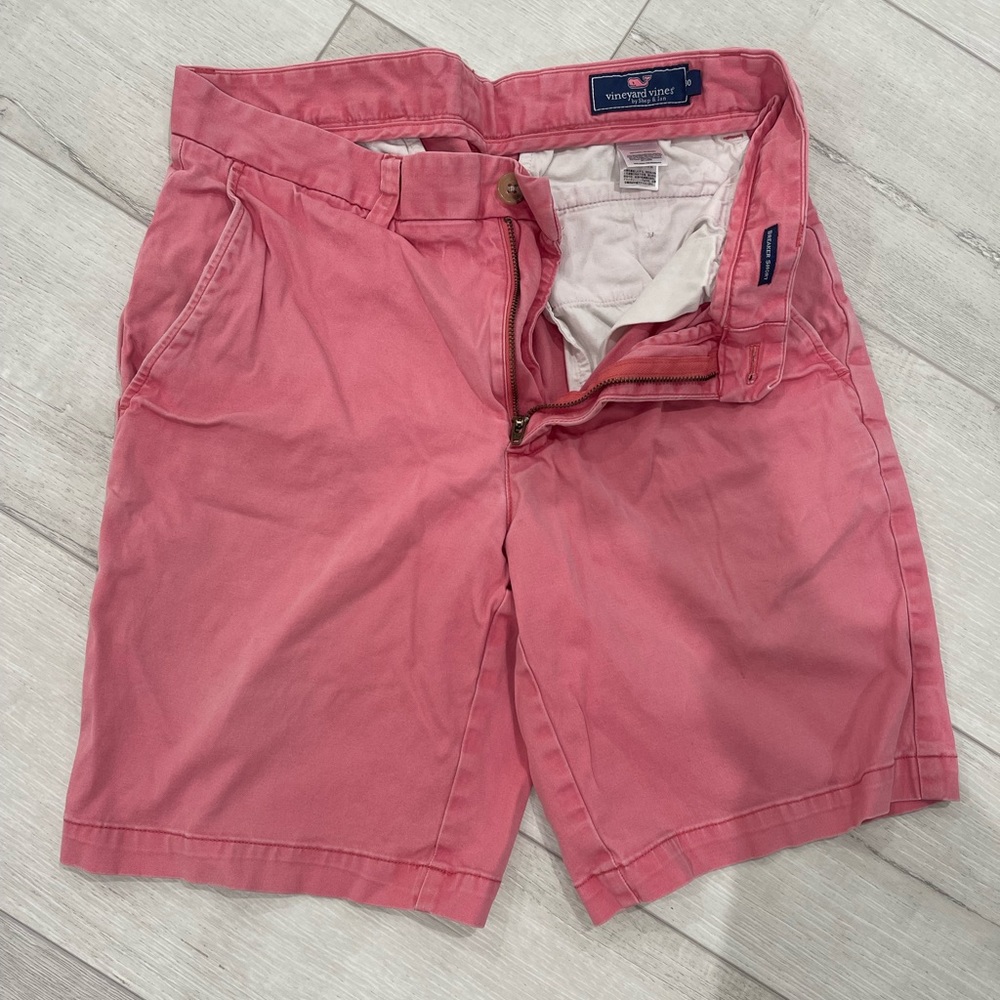 Pink Vineyard Vines Breaker shorts size 30